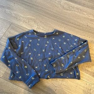 Cropped floral cut off sweatshirt